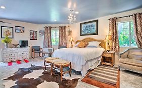 Malibu Mtn Retreat - Elegant Equestrian Paradise!
